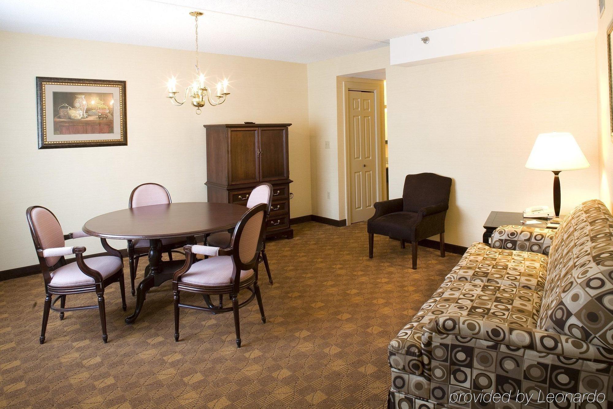 Wyndham Southbury Hotel Room photo