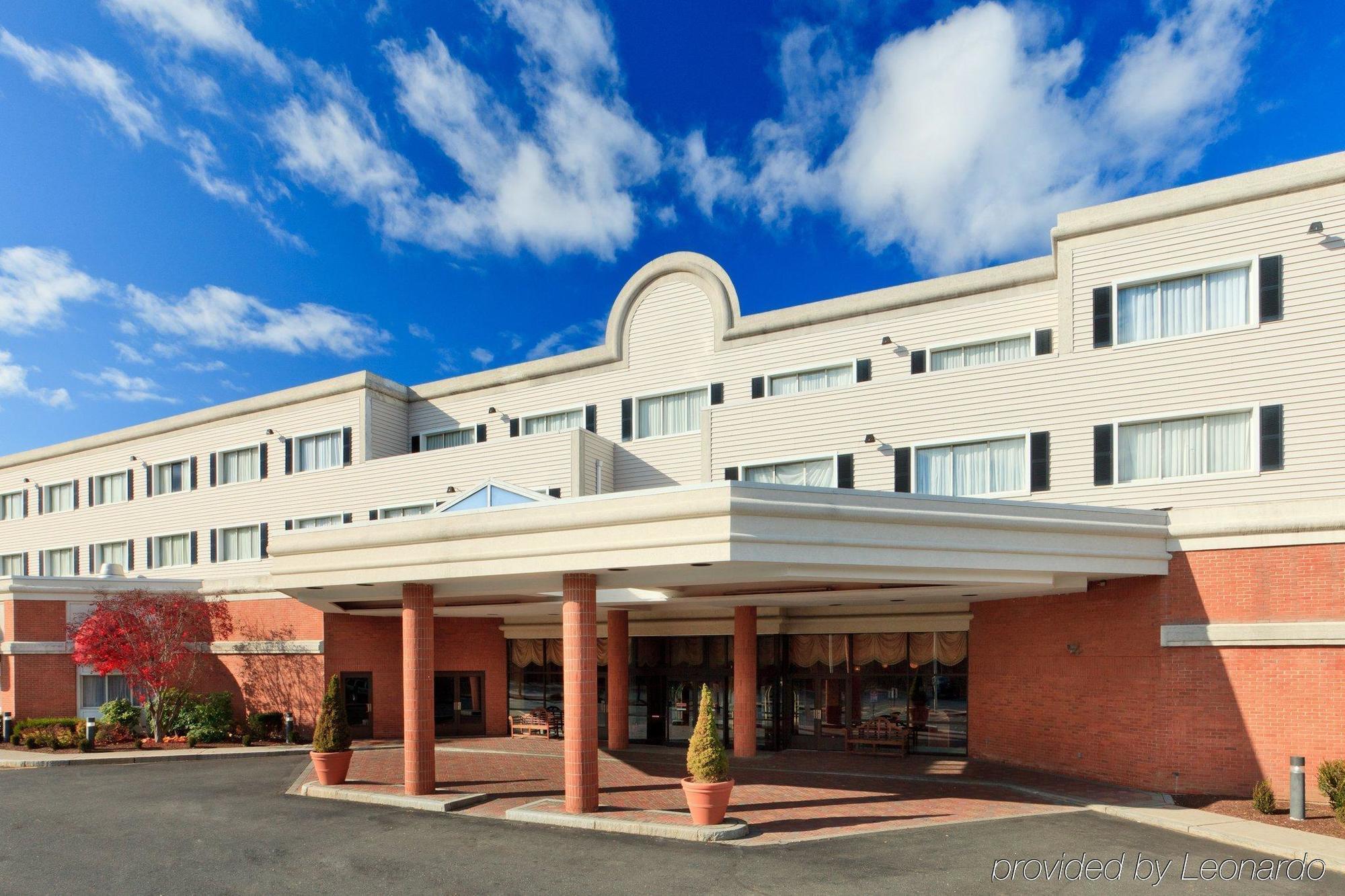 Wyndham Southbury Hotel Exterior photo