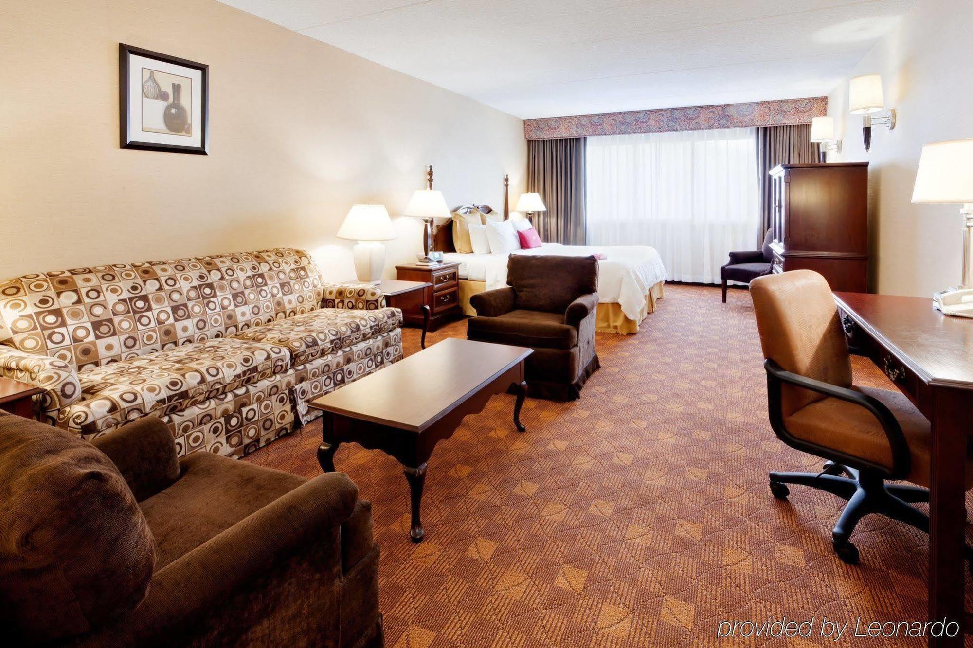 Wyndham Southbury Hotel Room photo